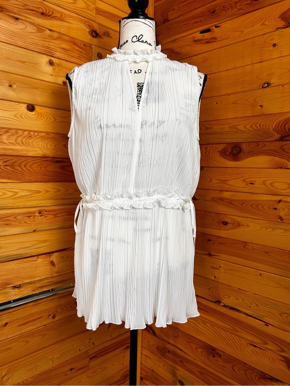 NWT Laundry by Shellie Segal white blouse